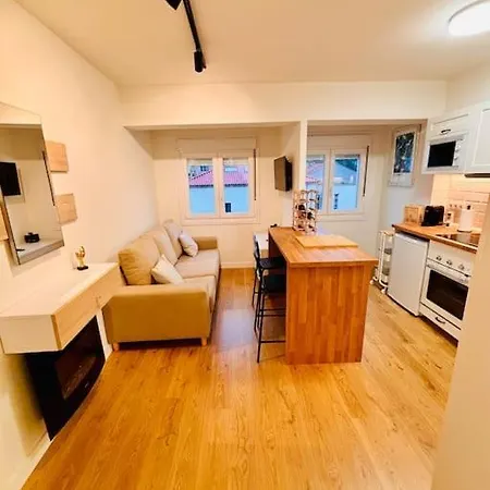 Casa Yaya Confortllanes 아파트